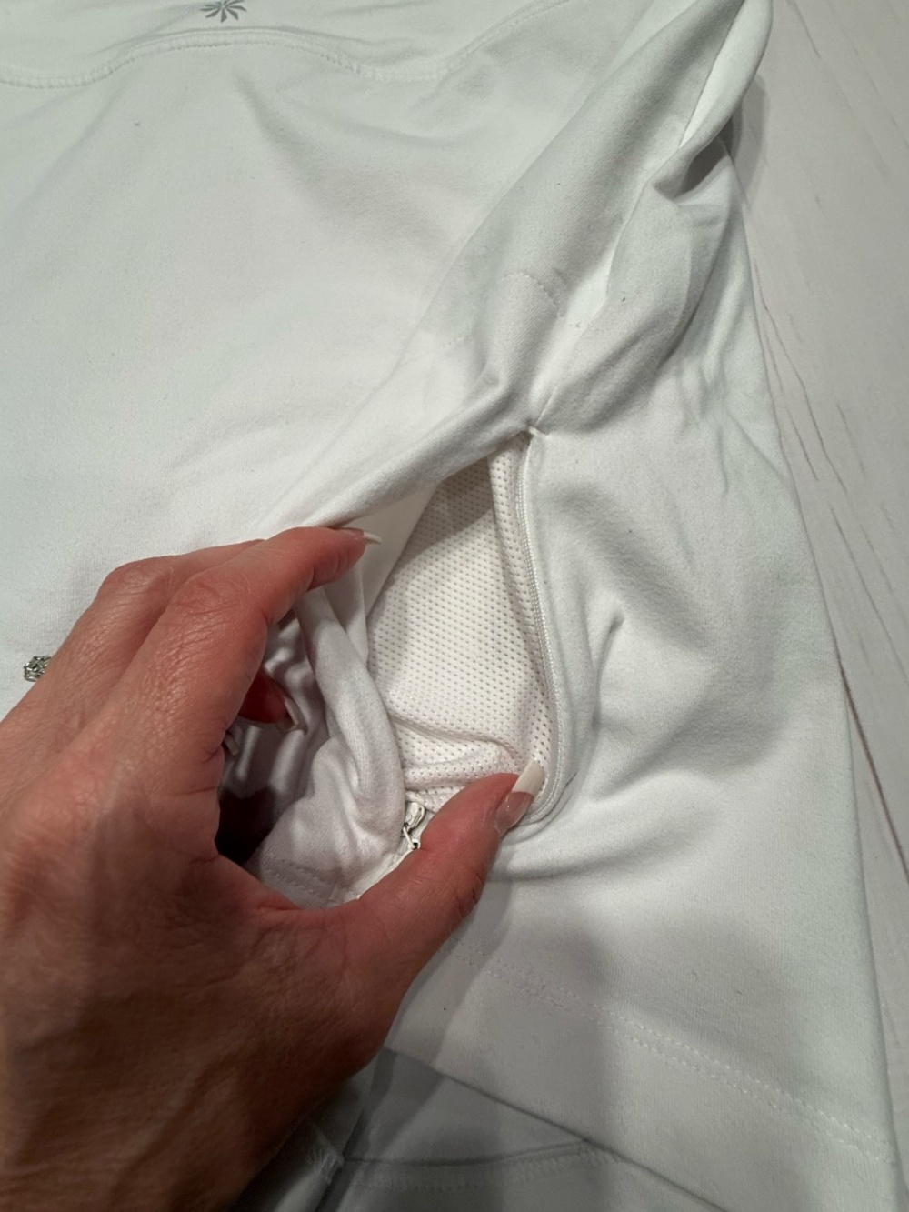 Athleta White Skirt With built in Shorts Side Medium - Picture 5 of 5